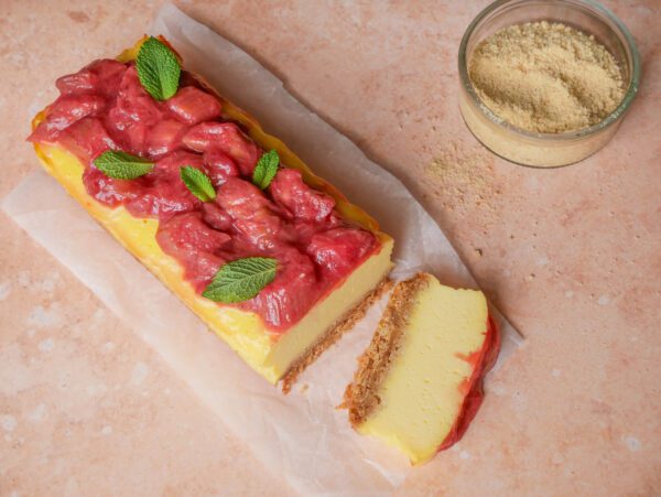 Hoe maak je een vanille cheesecake met rabarbercompote