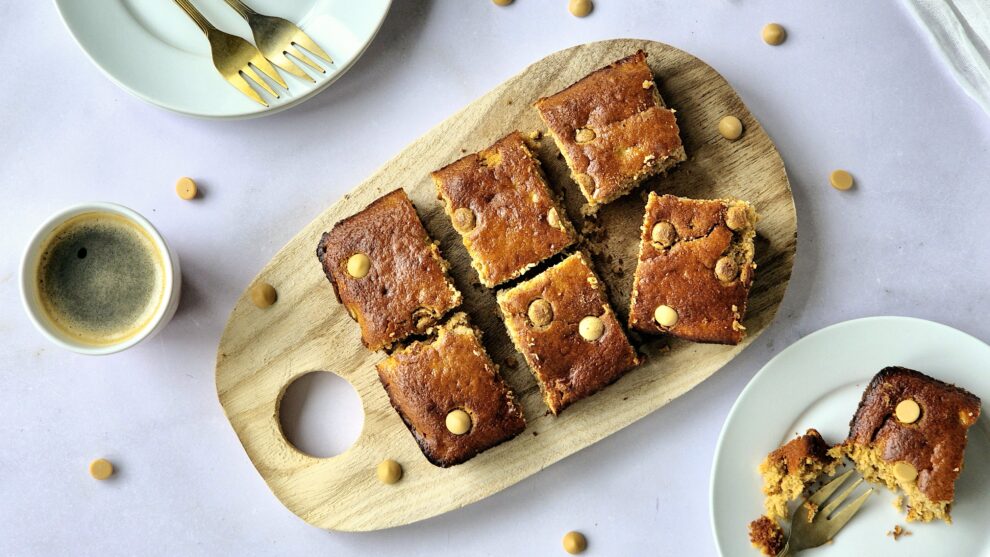 Gezondere blondies met chocolade en pecannoten